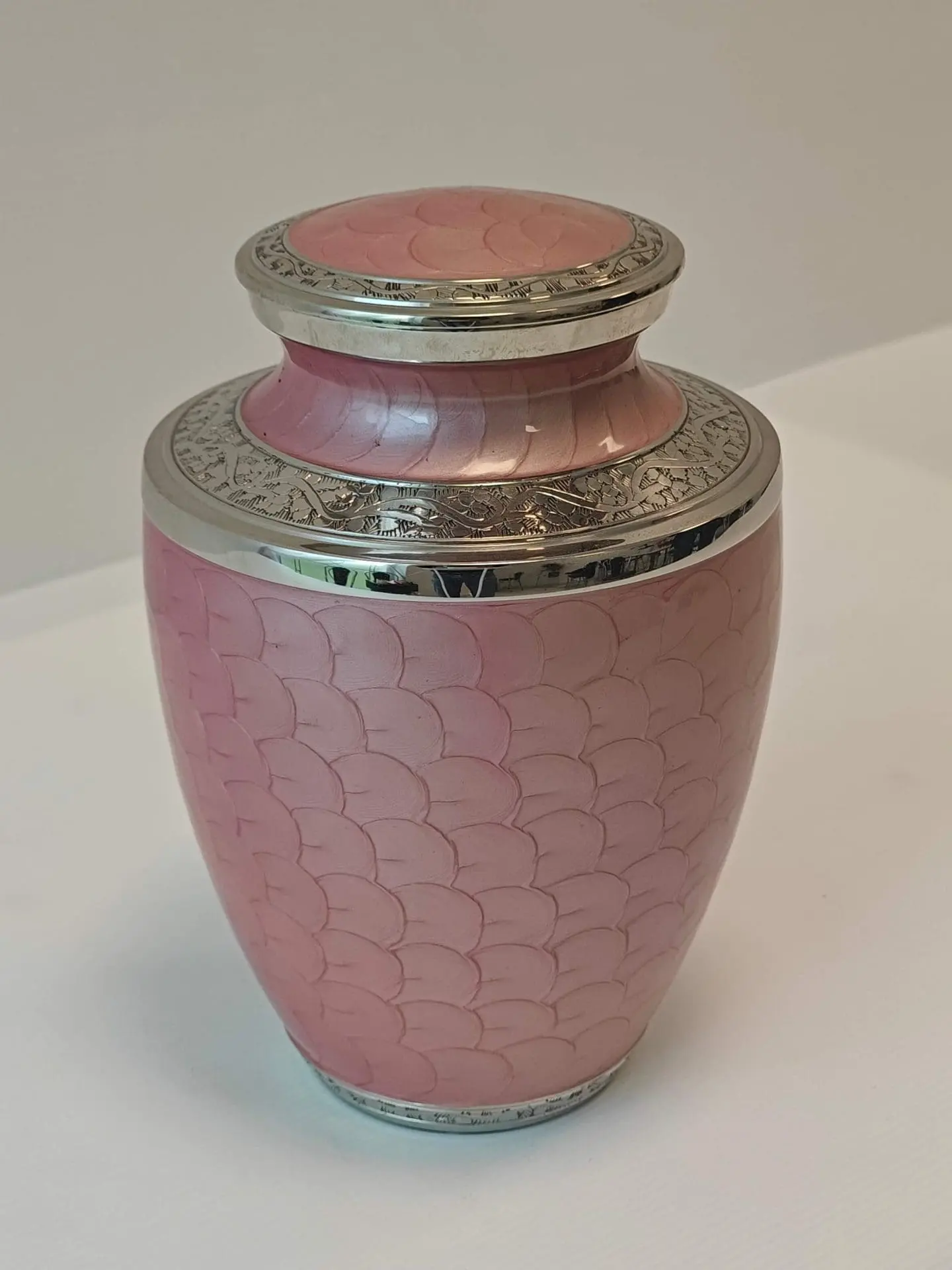 Metal urns – model 1