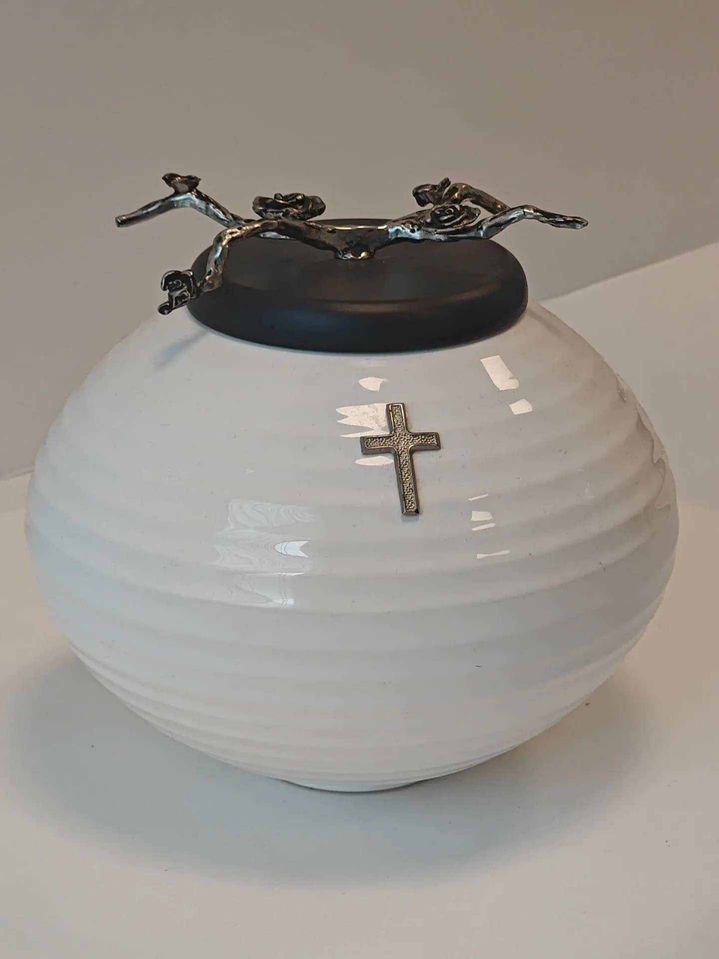 Ecological urns – model 1