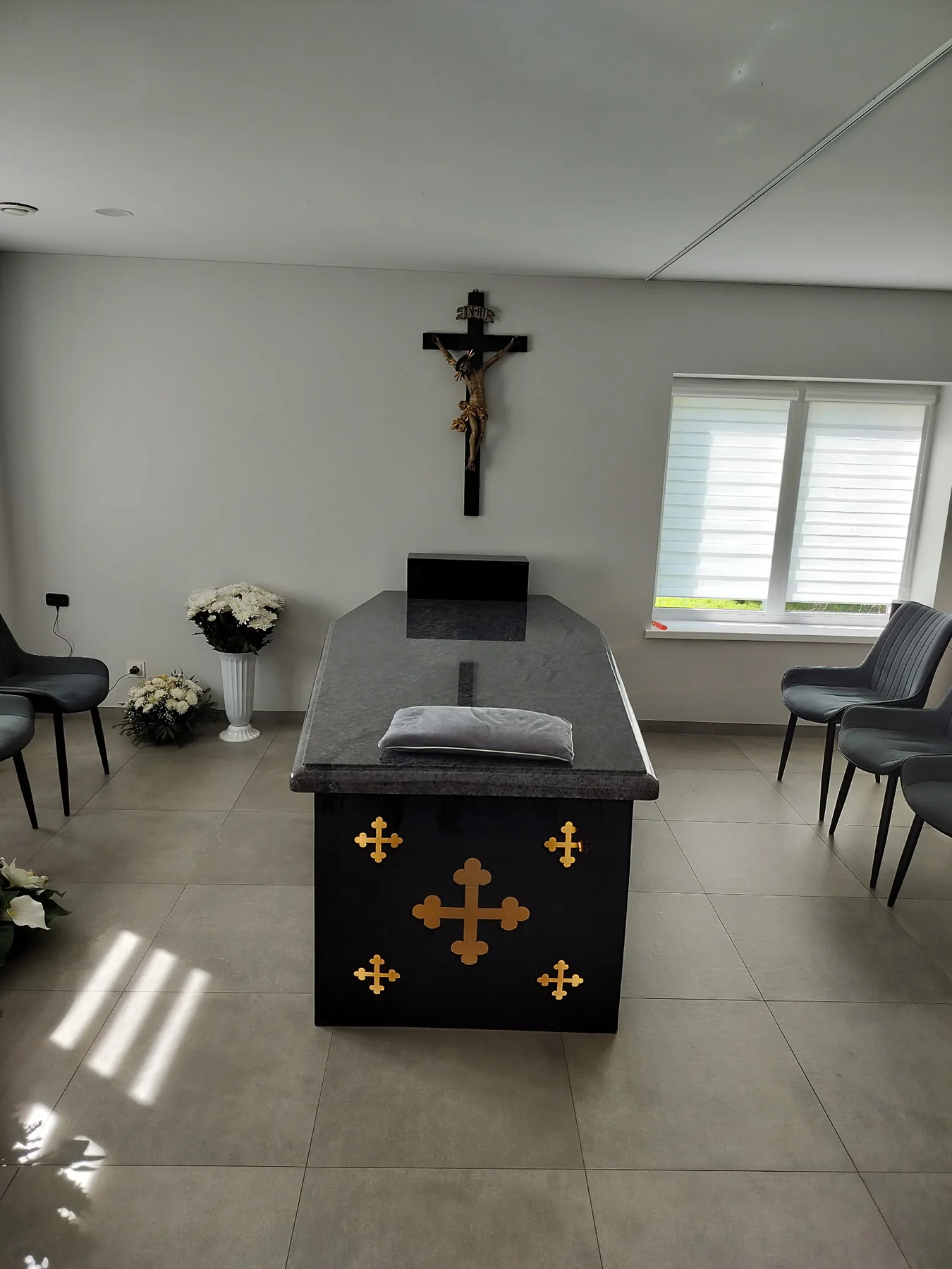 Paberžės šarvojimo salės katafalkas