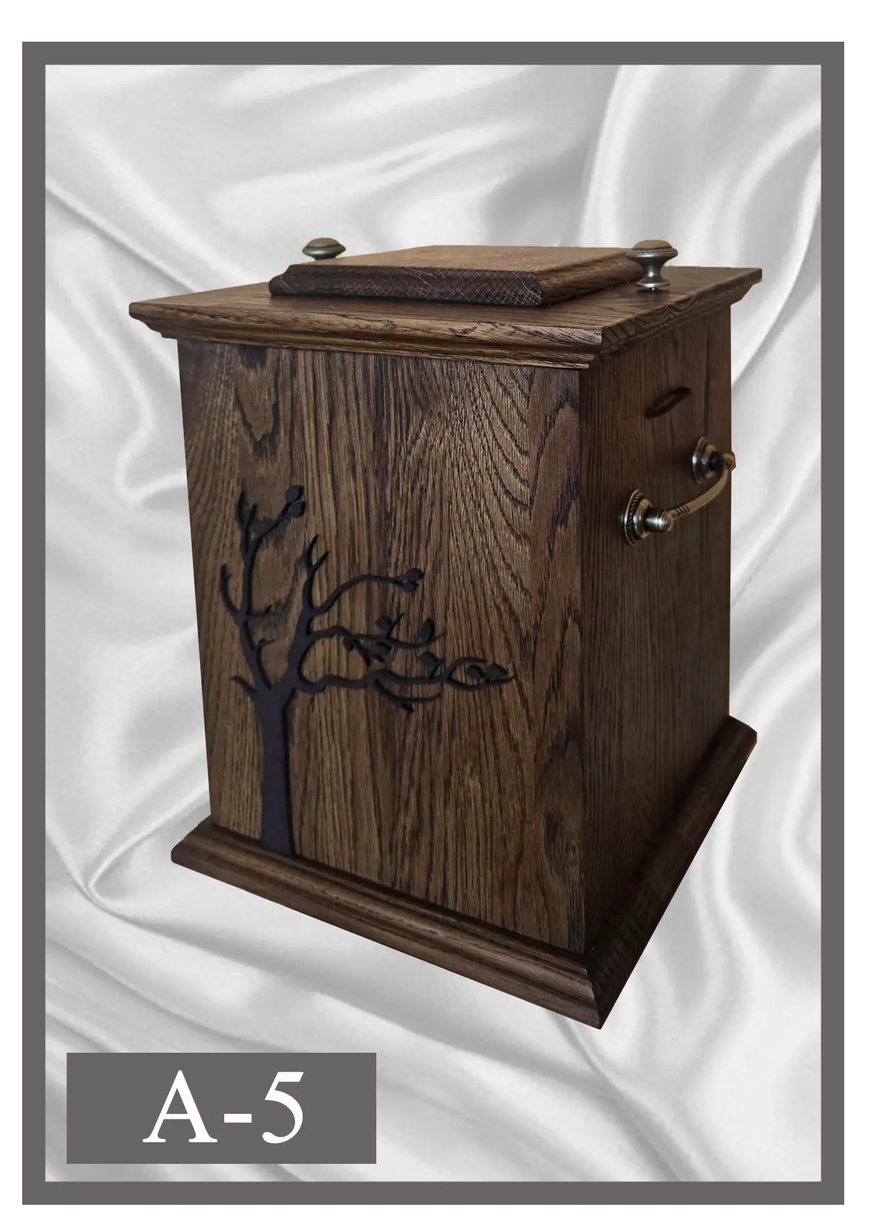 Wooden urn A5 dark wood with a tree motif